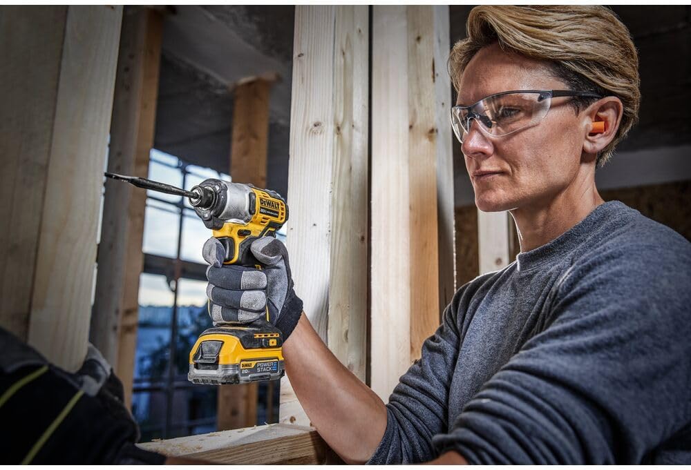 DEWALT 20V BRUSHLESS IMPACT DRIVER KIT