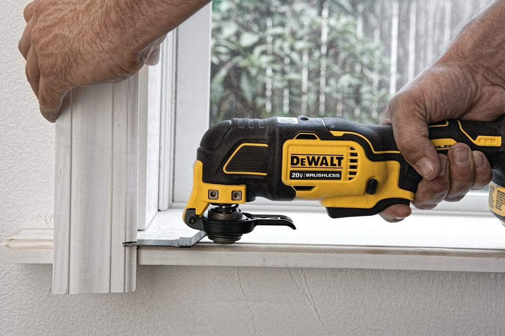 DEWALT DCS354D1R 20V MAX ATOMIC Brushless Lithium-Ion Cordless Oscillating Multi-Tool Kit (2 Ah) (Renewed)