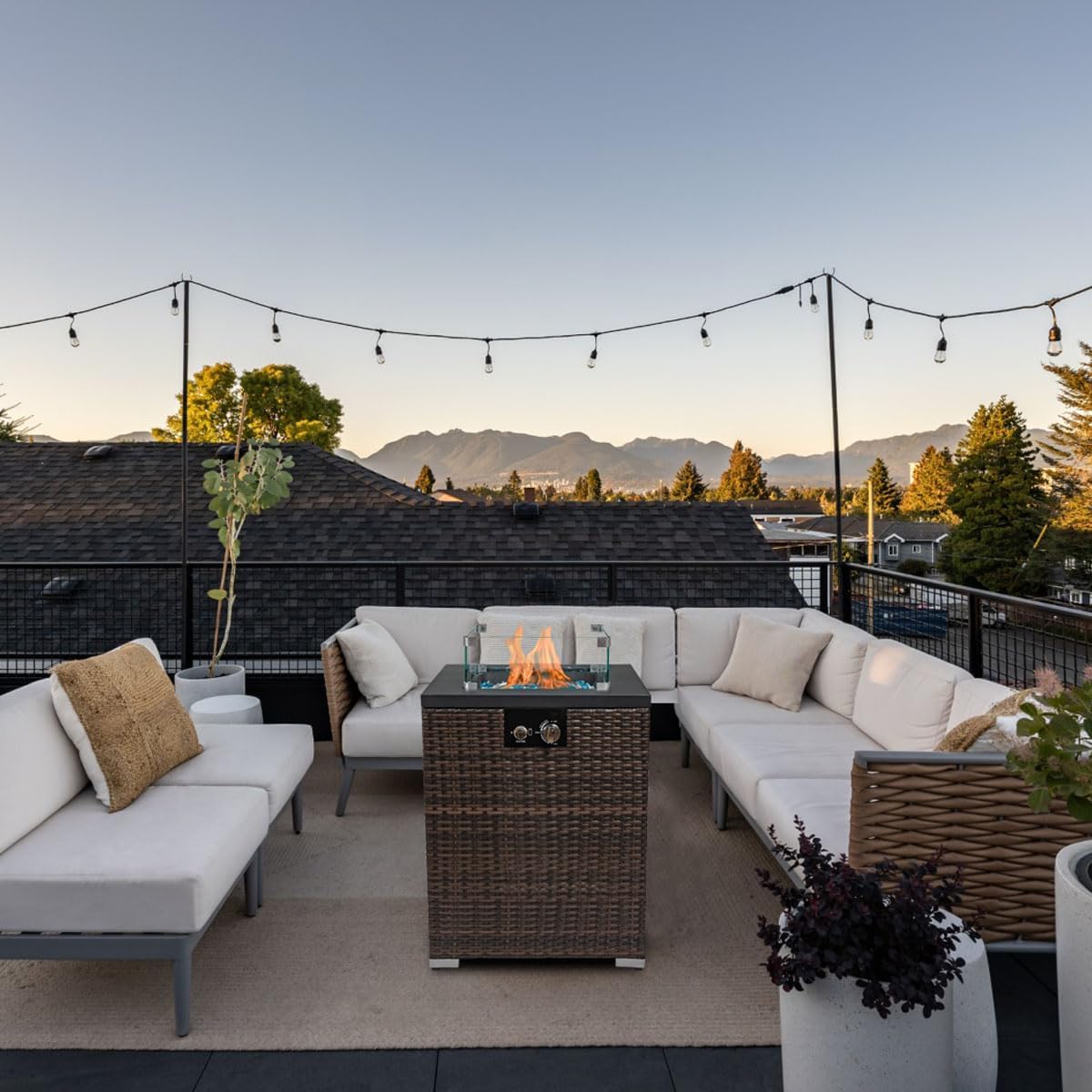 22in Outdoor Propane Gas Fire Pit Table, 40,000 BTU Auto-Ignition Gas Firepit with Glass Wind Guard, Painted Steel Tabletop, Mixed Color Glass Rocks, Brown PE Rattan