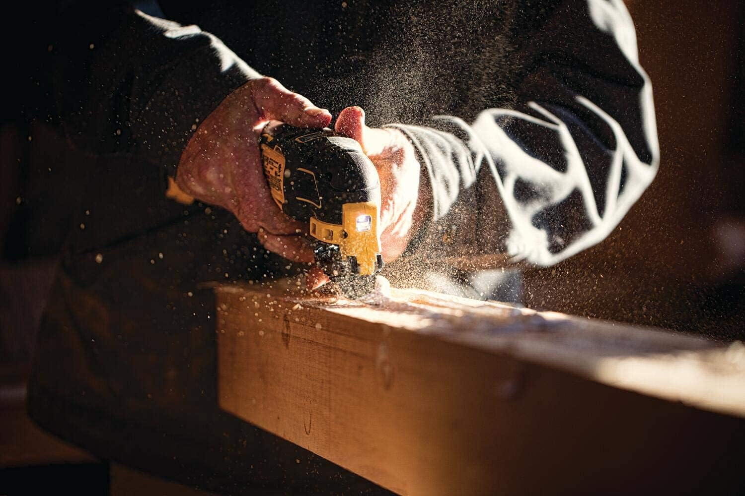 DEWALT DCS354D1R 20V MAX ATOMIC Brushless Lithium-Ion Cordless Oscillating Multi-Tool Kit (2 Ah) (Renewed)