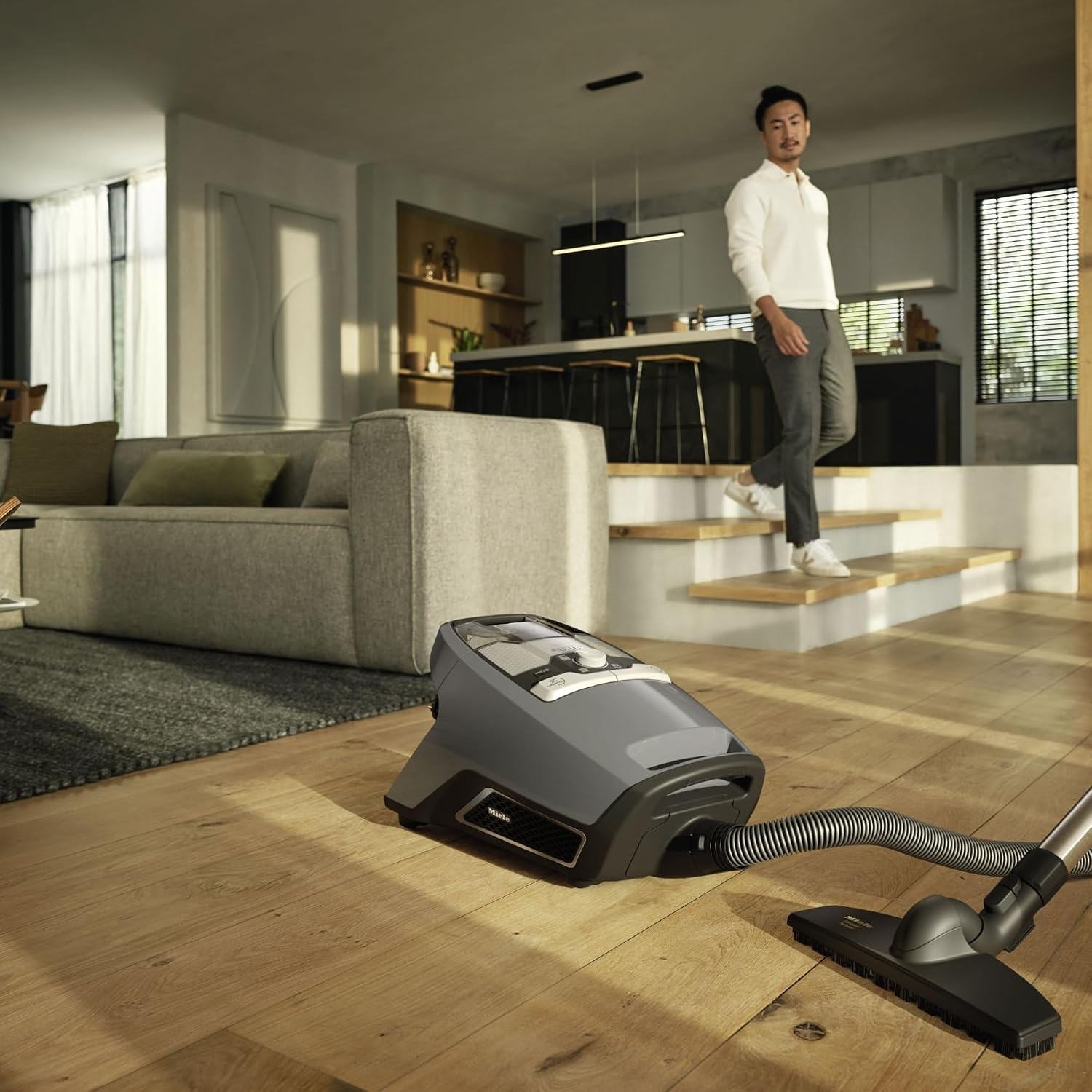 Miele Blizzard CX1 Pure Suction Bagless Canister Vacuum Cleaner with AllTeQ Universal Floorhead and Parquet Twister Floorhead, 1200 W, Graphite Gray – 10829430