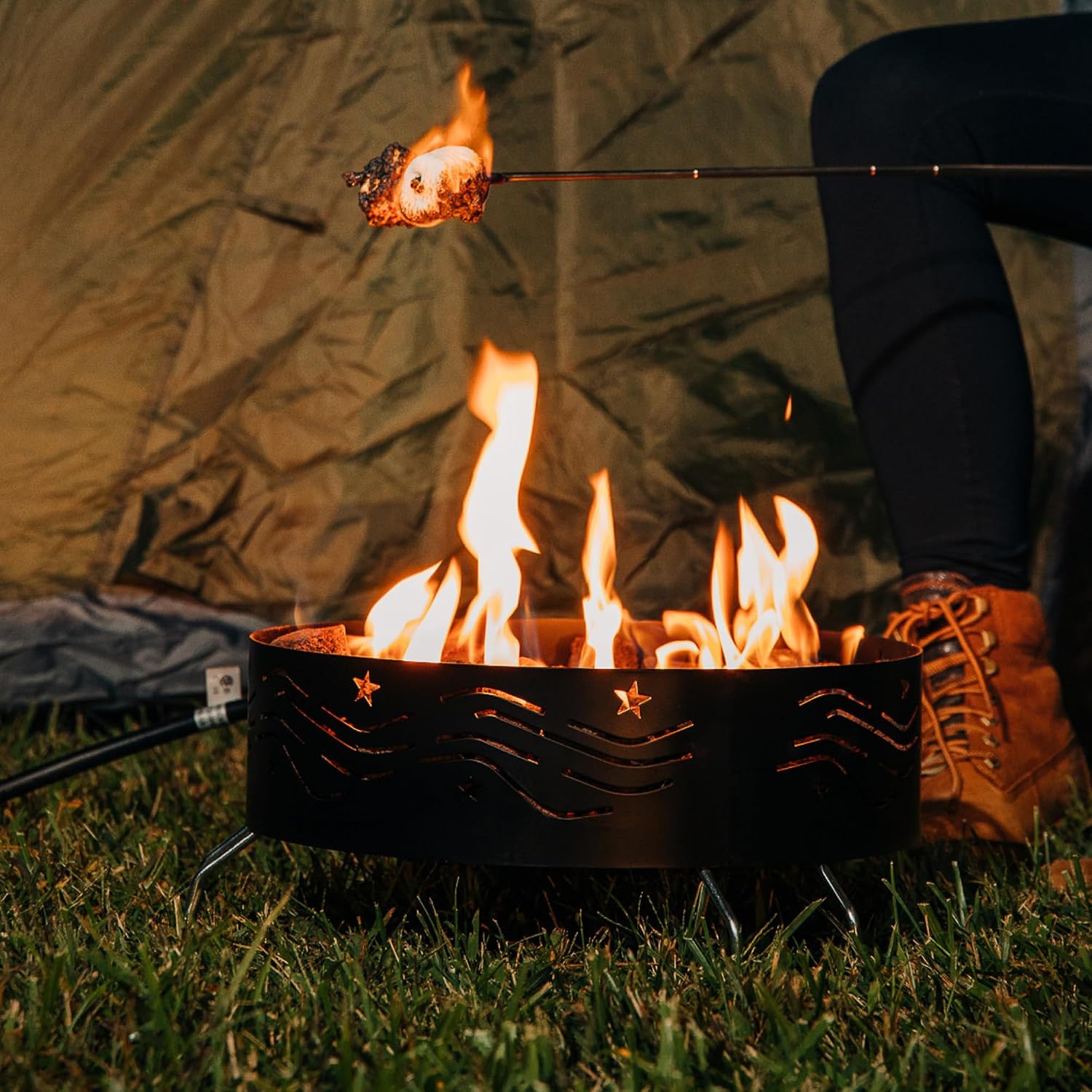 Camco 58041 Portable Campfire Outdoor Propane Heater Compact Fire Pit with Lava Rocks for Camping, Tailgating, and Patios, Black