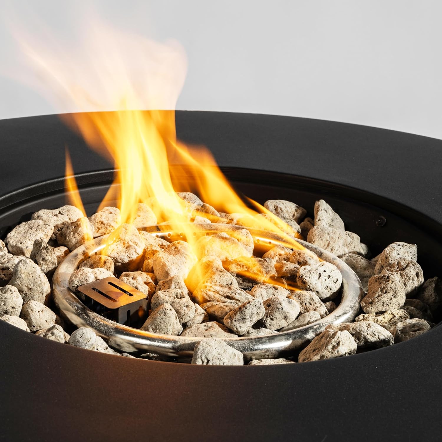 32'' Round Gas Fire Pit, 50,000 BTU Steel Outdoor Fire Tables, Fire Table with Lid, Add Warmth & Ambience to Gatherings and Parties On Patio Deck Garden Backyard, Black.