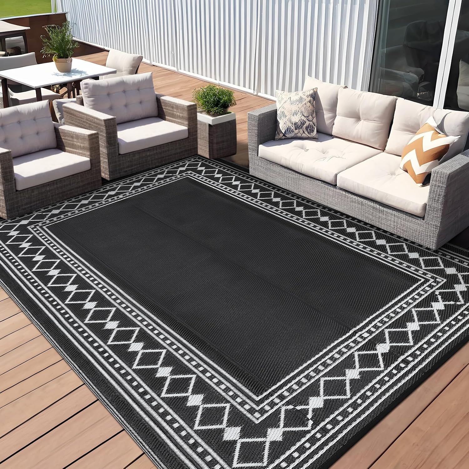 GAOMON Large Outdoor Rug 10x14 Waterproof Patio Modern Border Reversible Camping Mat Plastic Straw Outdoor Rug for Patio, RV, Deck, Balcony, Backyard, Picnic, Beach, Clover,Black