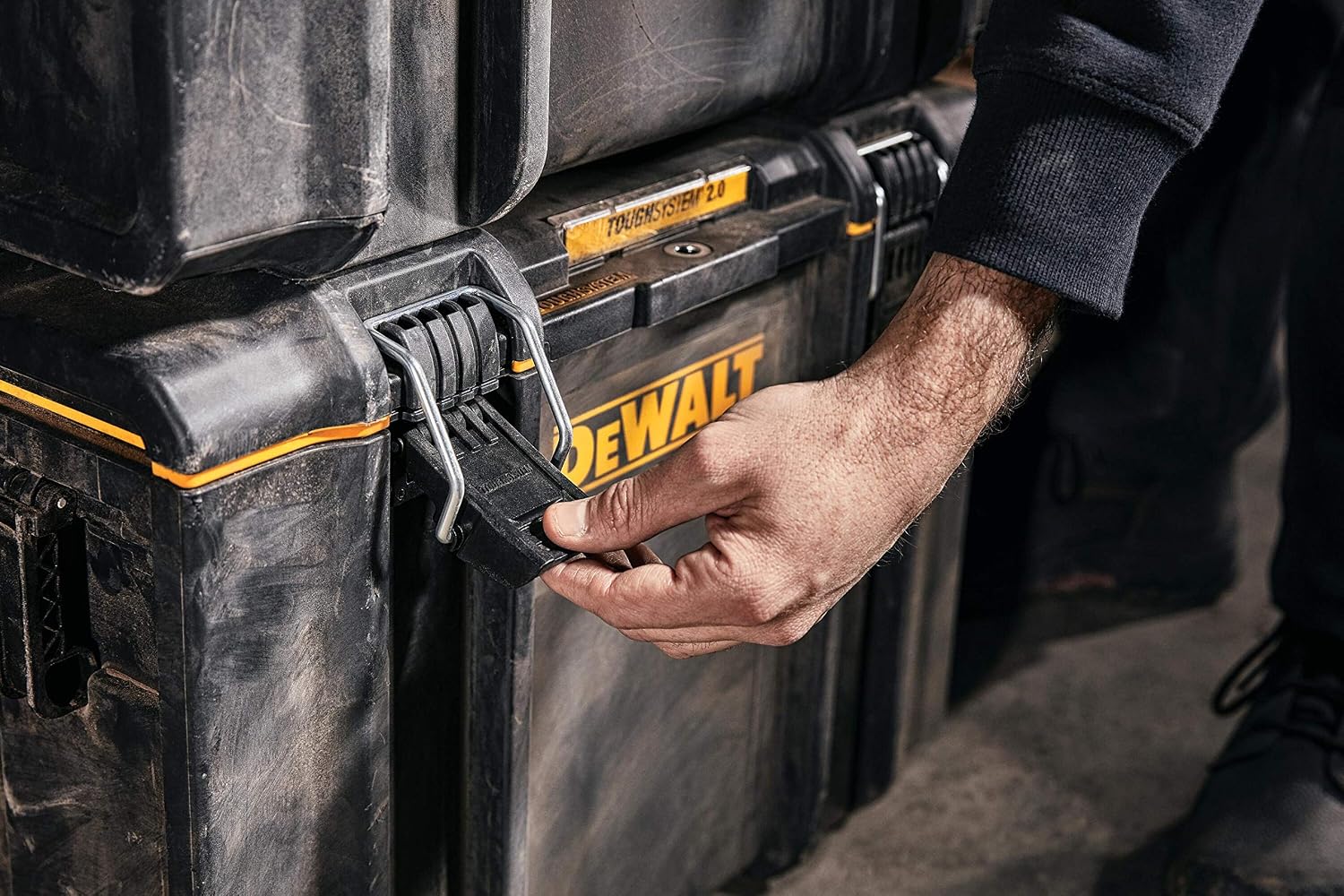 Durable DS300 toolbox with IP65 seal, 50kg load, auto-latching, removable tray, and tracker-ready design—ideal for secure, stackable jobsite tool storage.