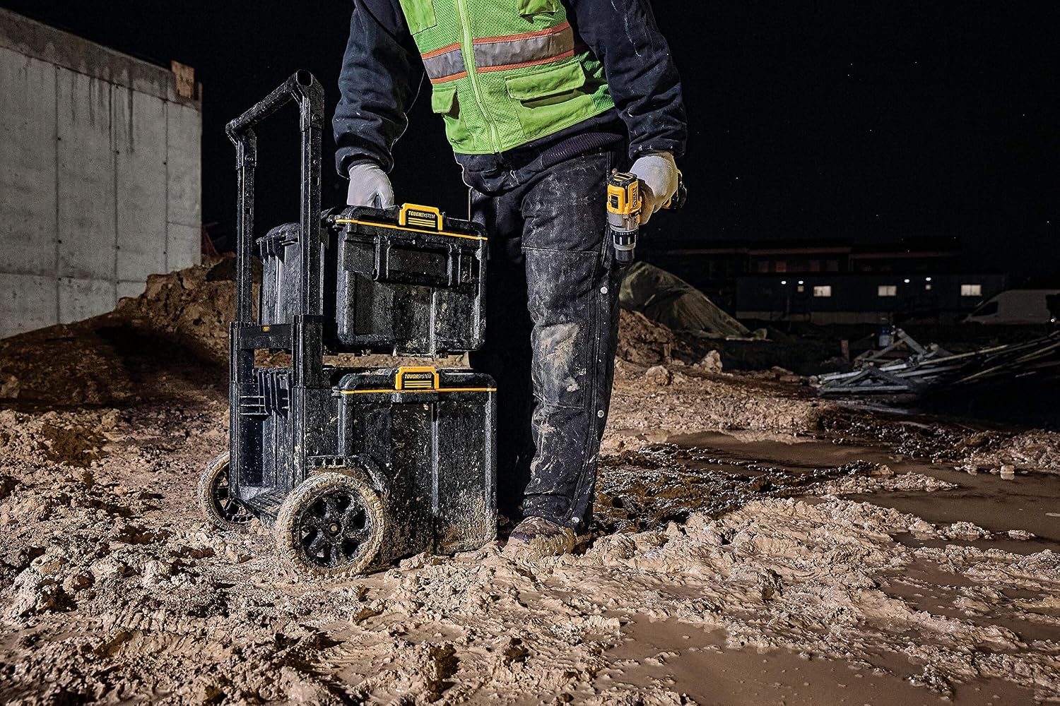 Durable DS300 toolbox with IP65 seal, 50kg load, auto-latching, removable tray, and tracker-ready design—ideal for secure, stackable jobsite tool storage.